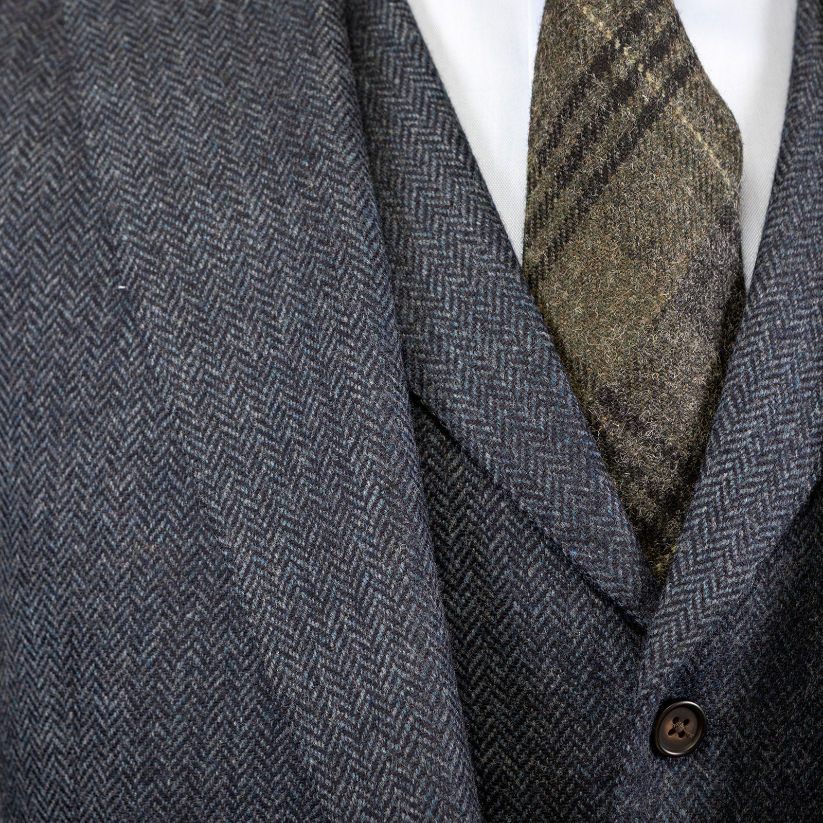 MacNeil Tweed Jacket in Blue HB